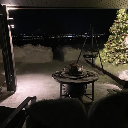 Vakker Og Romslig Pa Kvaloysletta * Tromso