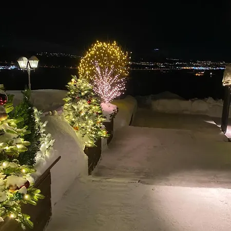 Vakker Og Romslig Pa Kvaloysletta * Tromso
