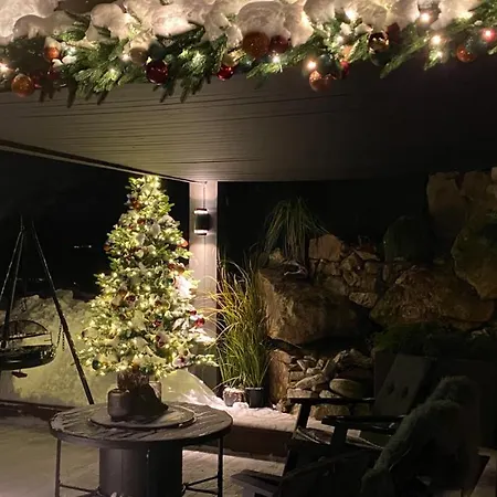 Vakker Og Romslig Pa Kvaloysletta Apartamento *