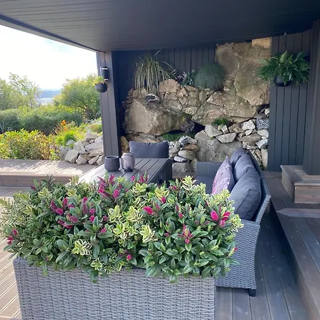 Vakker Og Romslig Pa Kvaloysletta Apartamento *