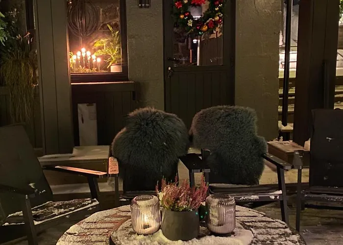 Vakker Og Romslig Pa Kvaloysletta Tromsø