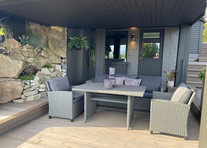 Vakker Og Romslig Pa Kvaloysletta Daire *